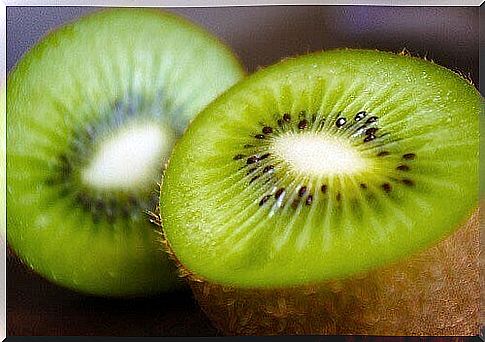 Kiwi helps to improve intestinal function.