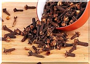 cloves help with toothache