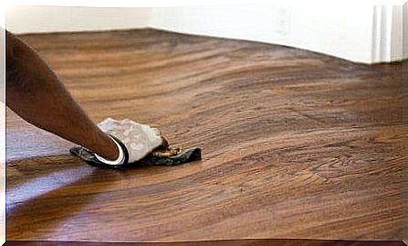 wooden floors should not be cleaned with vinegar