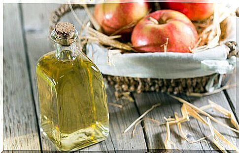 7 foods for weight loss - apple cider vinegar.