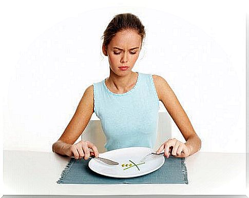 skipping meals prevents weight loss