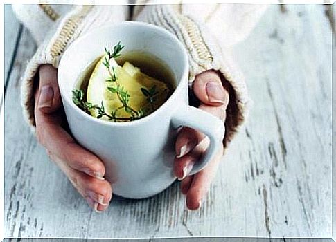 treatment of cough with thyme tea