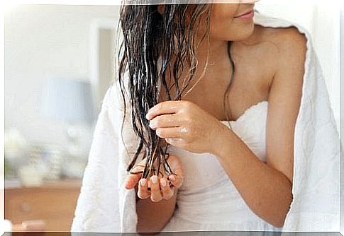 Do not go to bed with hair wet - 8 health hazards