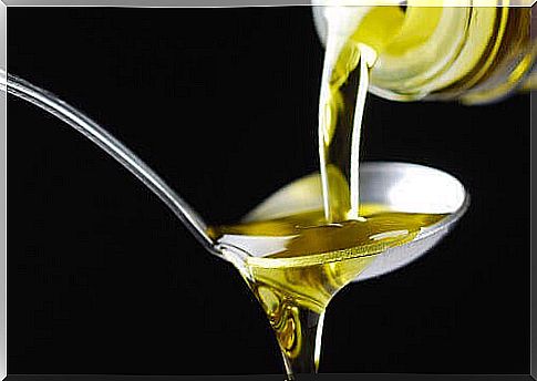 You can relieve knee pain with vegetable oils.