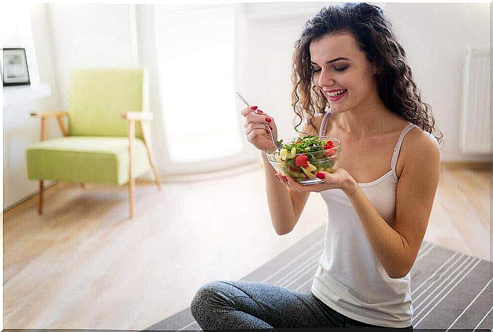 Lose weight properly: eat often but in small portions.