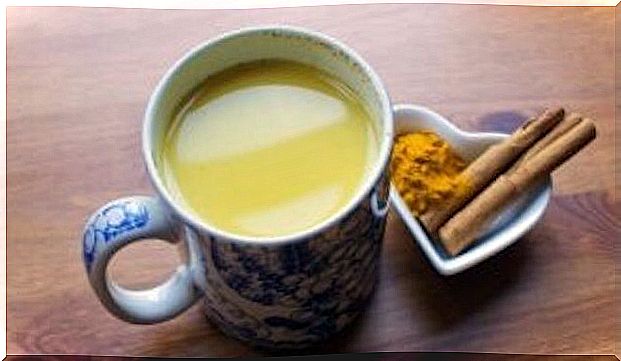 Stimulate your brain with this super drink: cinnamon, honey and turmeric