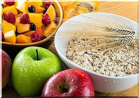 A high-fiber diet can help reduce the symptoms of hypothyroidism