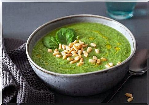 Three vegetable soups: spinach soup.